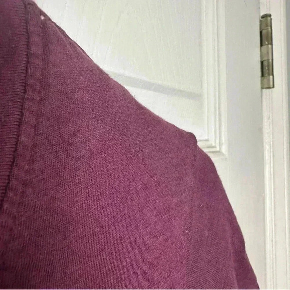 George T-Shirt Cozy Winter  Vibes Purple & White Size Medium - Picture 9 of 16